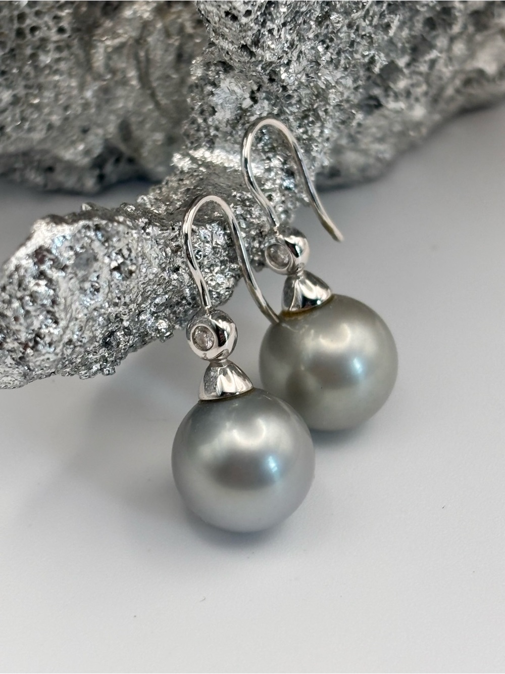 Tahitian Pearl & Diamond Drop Earrings 585 White Gold